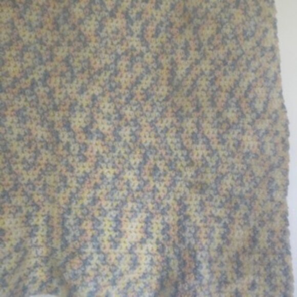 Baby Blanket Hand Made Crocheted‎ Pastel Mix 32”x 33” - Picture 8 of 8